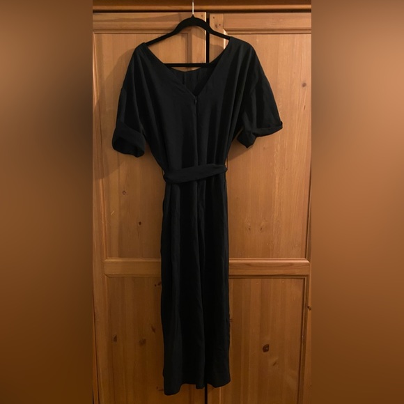 Like New Everlane Black Belted Jumpsuit - Picture 4 of 4